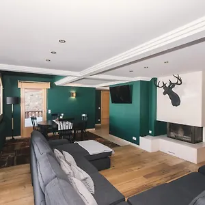 https://unique-chalet-right-on-the-slopes-with-view-and-pk.andorra-la-vella-hotels.net